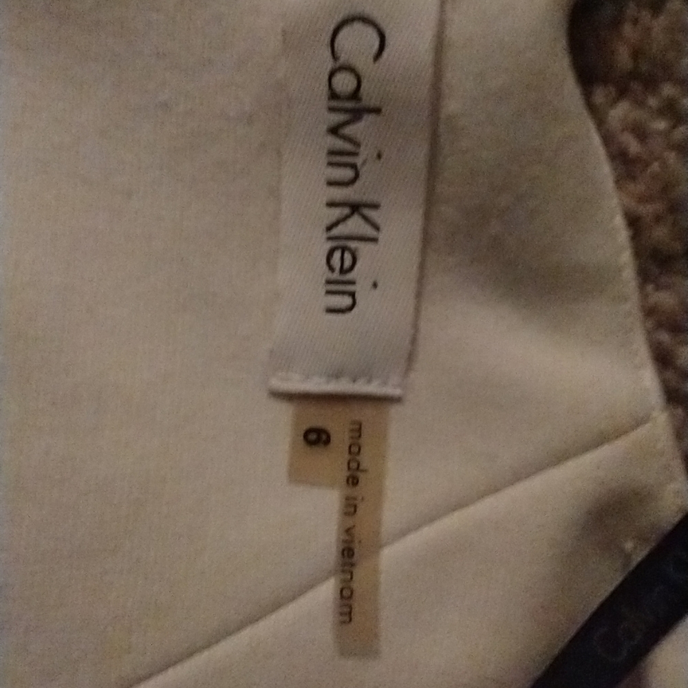 Clothes - Picture 7 of 16